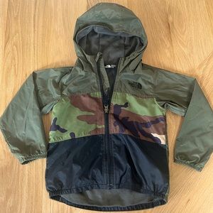 The North Face Windbreaker, size 3T, camo, colorblock